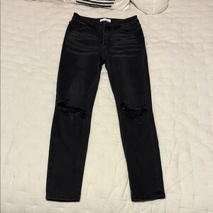 Stylish Black Distressed Skinny Jeans